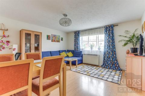 1 bedroom flat for sale, Colgate Place, Enfield