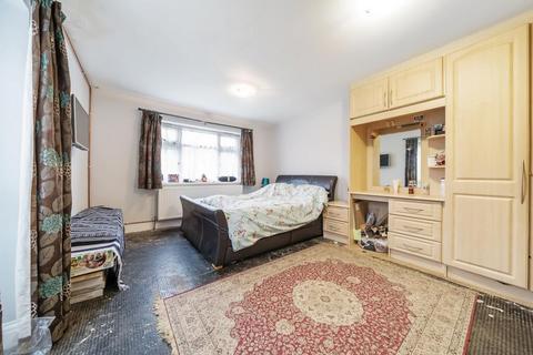 4 bedroom house for sale, Uxbridge Road, Hayes, UB4 0JG