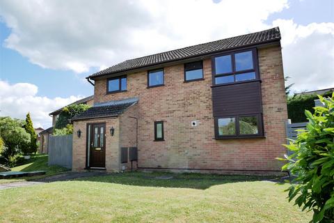 4 bedroom detached house for sale, Quarrydale Close, Calne