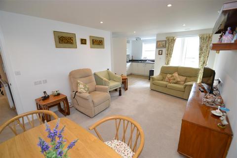 2 bedroom retirement property for sale, Goldwyn House, StudioWay, Borehamwood