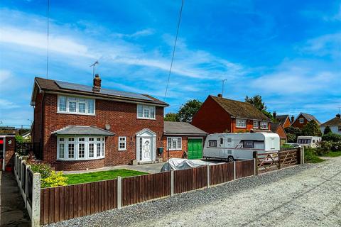 4 bedroom detached house for sale, Marlborough Avenue, Tillingham