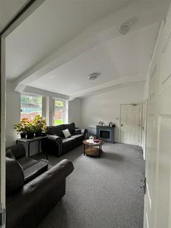2 bedroom flat to rent, Brunswick Park Road, Wednesbury