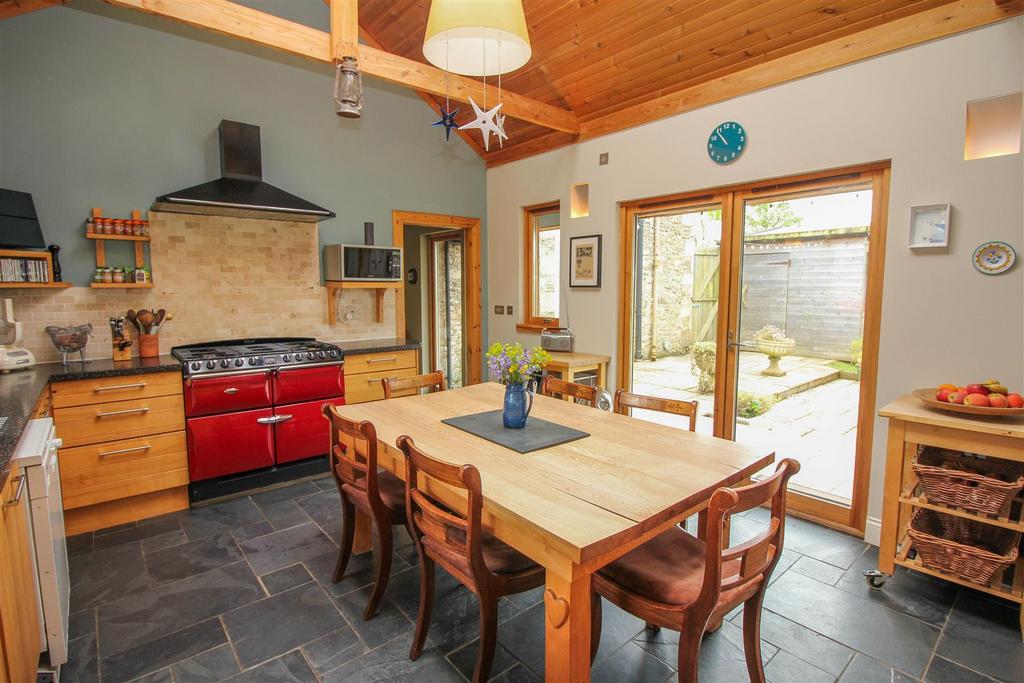 Back Road, Lilliesleaf, Melrose 5 bed detached house for sale £625,000