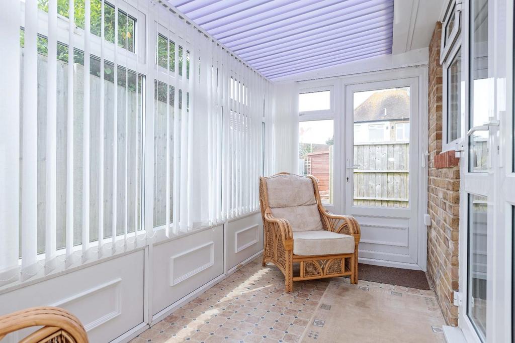 17 Russells Drive 5.JPG