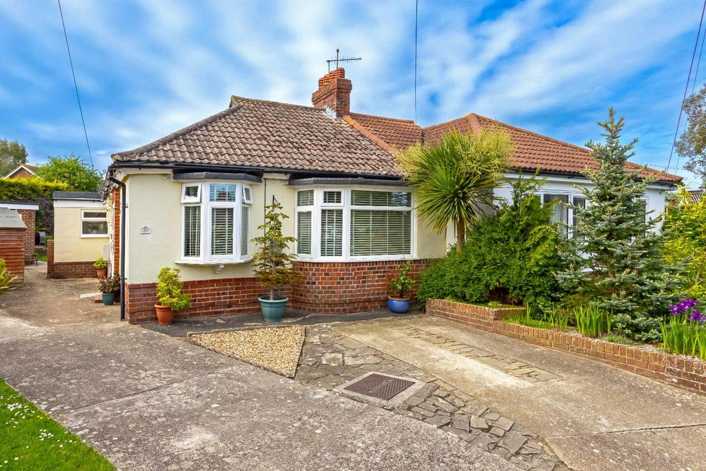 Kingston Close, ShorehamBySea 3 bed semidetached bungalow for sale
