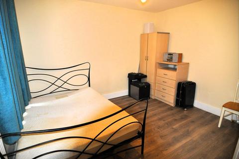 1 bedroom maisonette to rent, Loates Lane, Watford WD17