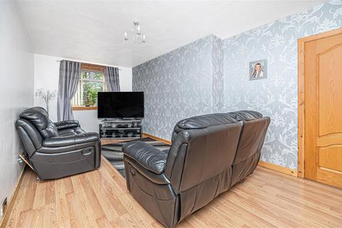 112 Beechbank Crescent, Kelty, KY4 0LT