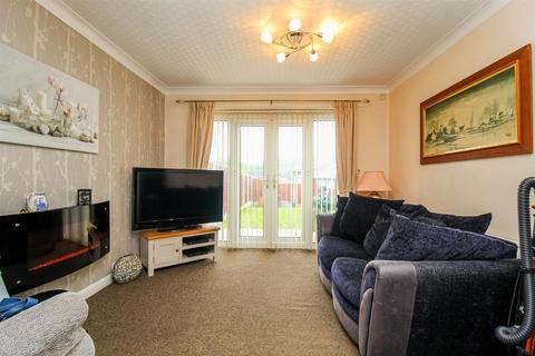 3 bedroom semi-detached bungalow for sale, Fernlea Close, Wakefield WF4