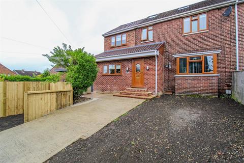 5 bedroom semi-detached house for sale, Cubley Avenue, Wakefield WF2