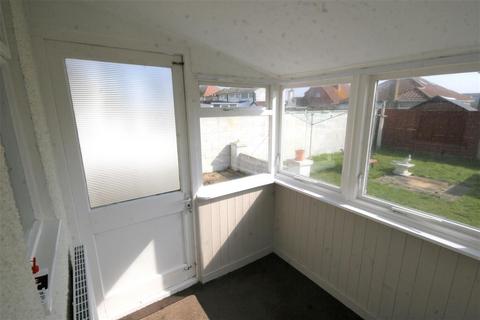 3 bedroom house to rent, Hoddern Avenue, Peacehaven