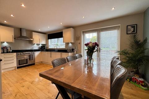 24 Campanula Close, Northampton, NN3 3QG