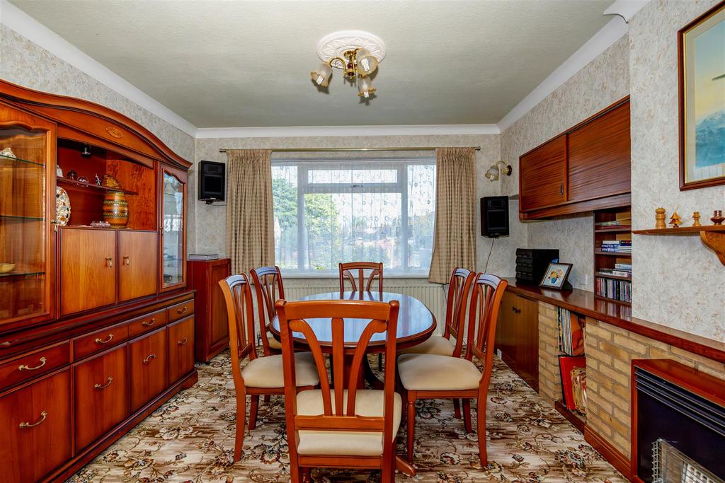 Dining area 1 N9 A5133-Enhanced-NR.jpg