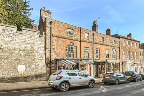3 bedroom end of terrace house for sale, High Street, Arundel