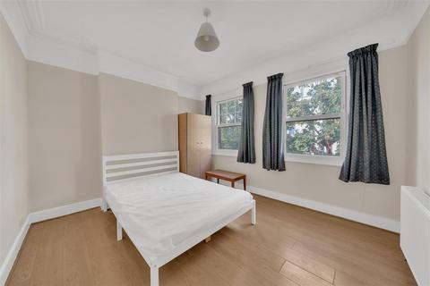 2 bedroom flat to rent, Holloway Road, London