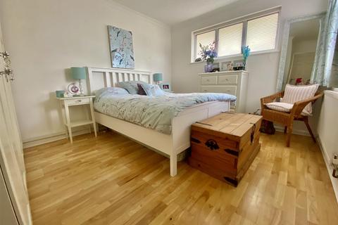 34 Sutton Park, Blunsdon, Swindon, SN26 7BB