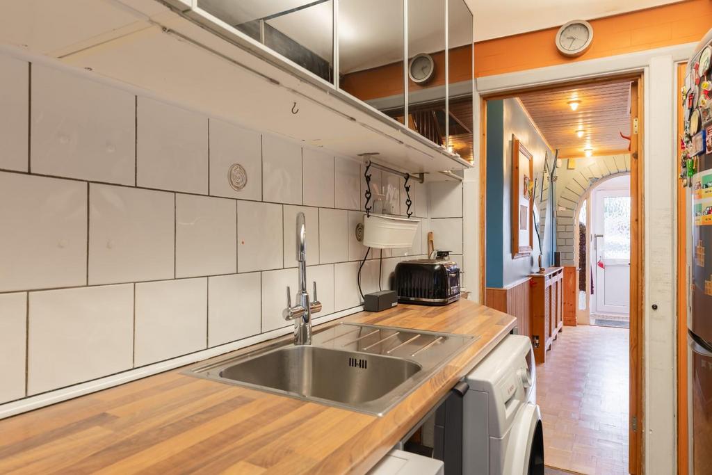 Kitchen-2.jpg