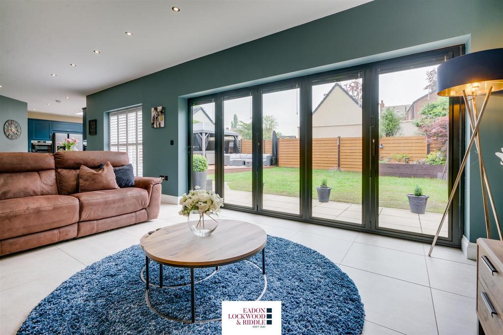 Brecon Rise, Wickersley, Rotherham 5 bed detached house for sale £800,000
