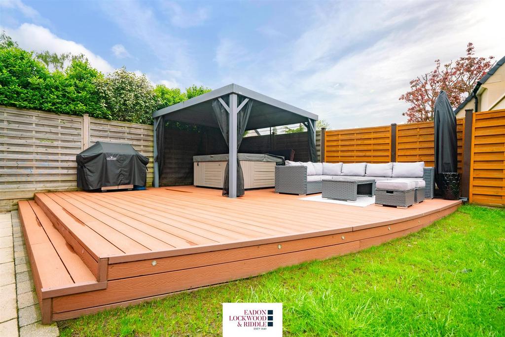 Rear Deck