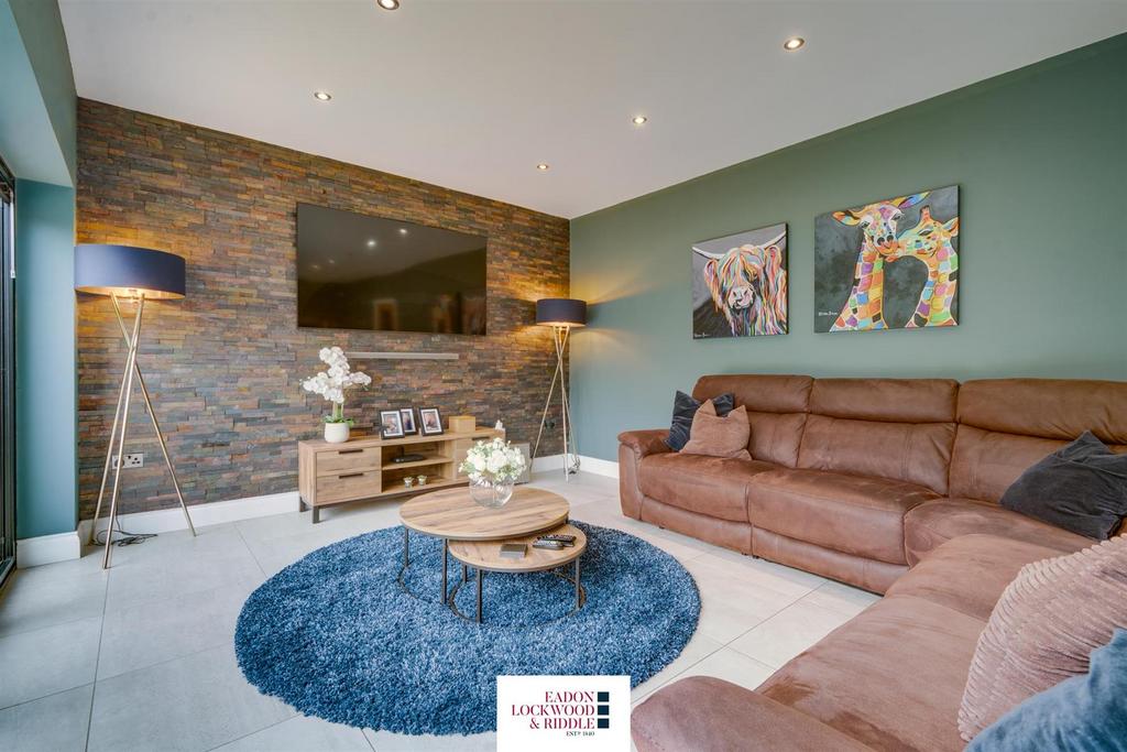 Sitting Room Area