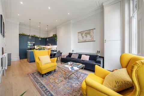 2 bedroom apartment to rent, Greencroft Gardens, South Hampstead, NW6