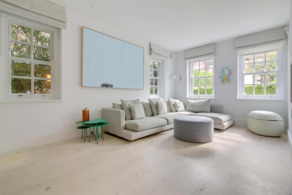 TV ROOM.jpg