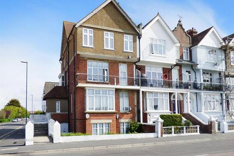 3 bedroom apartment to rent, South Terrace, West Sussex BN17