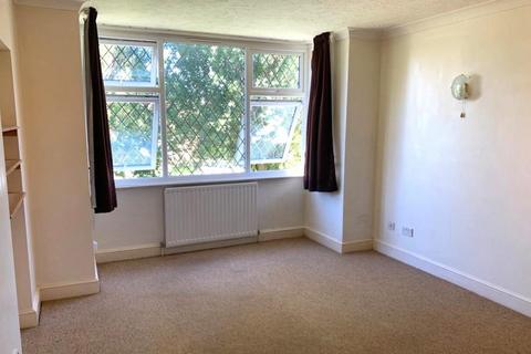 1 bedroom apartment to rent, St. Floras Road, Littlehampton BN17