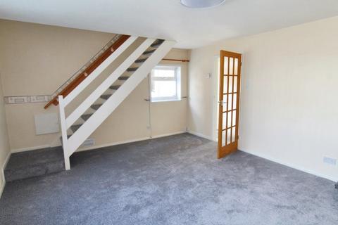 3 bedroom semi-detached house to rent, Lockwood Close, Beeston Rylands, NG9 1NP