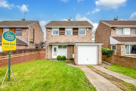 3 bedroom detached house for sale, Kirkby Close, Pontefract WF9