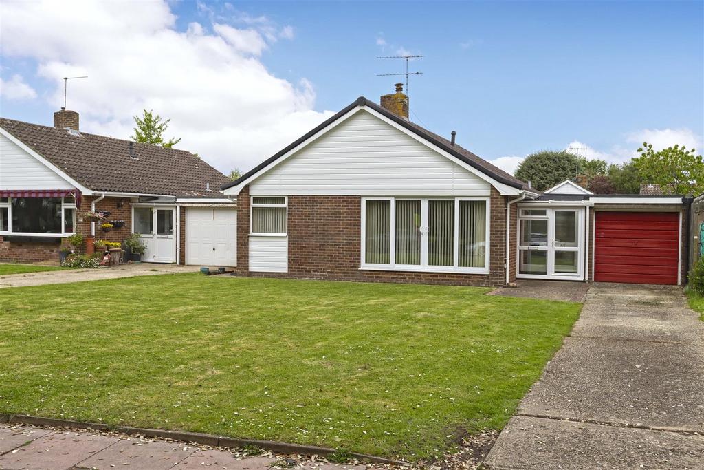 Fernhurst Drive, GoringBySea, Worthing 2 bed detached bungalow for sale £575,000