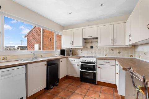 3 bedroom end of terrace house for sale, Field Barn Lane, Pershore WR10