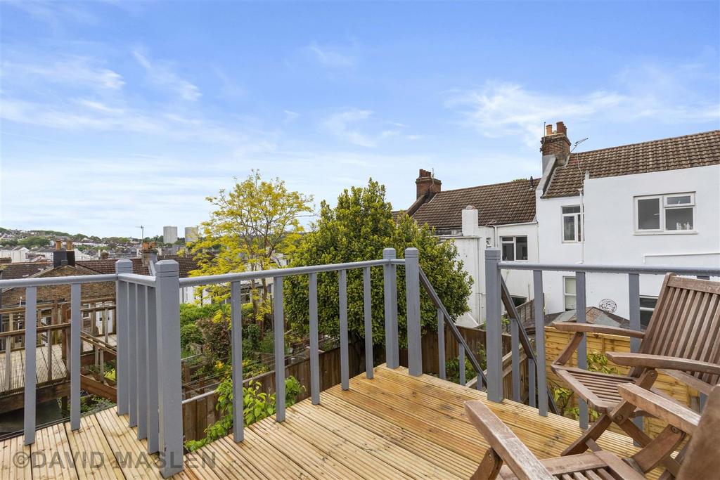 Rear Garden (4).jpg