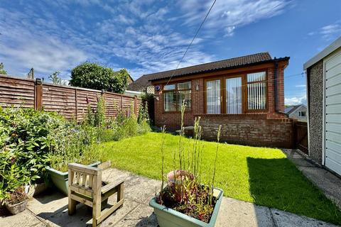 2 bedroom semi-detached bungalow for sale, Woodlands Way, Lepton, Huddersfield, HD8 0JA