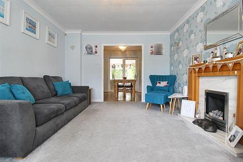 3 bedroom semi-detached house for sale, Fenay Lea Drive, Waterloo, Huddersfield, HD5 8RR
