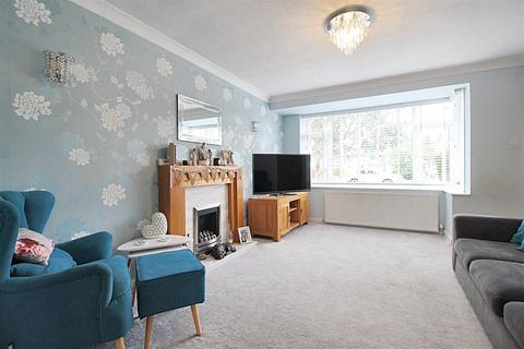 3 bedroom semi-detached house for sale, Fenay Lea Drive, Waterloo, Huddersfield, HD5 8RR