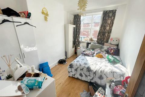 2 bedroom flat for sale, Whitehall Street, South Shields NE33