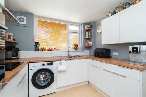 45 Lodge Road, Wallington, SM6 0TZ