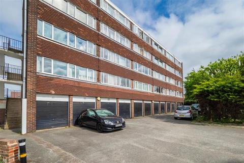 45 Lodge Road, Wallington, SM6 0TZ