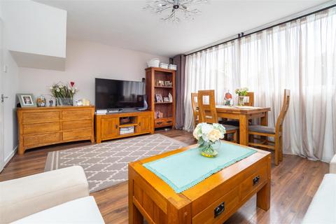 45 Lodge Road, Wallington, SM6 0TZ