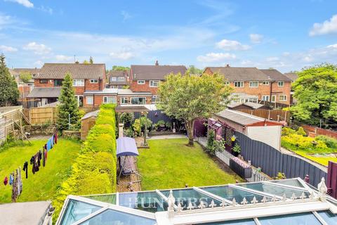 3 bedroom end of terrace house for sale, Guildford Grove, Middleton M24