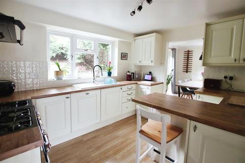 5 bedroom detached house to rent, Lower Spinney, Warsash, Southampton