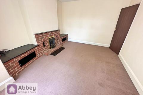 3 bedroom semi-detached house to rent, Buckminster Road, Leicester
