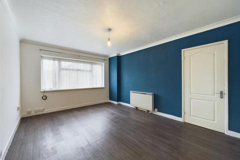 2 bedroom flat for sale, Marlow Court, Crawley RH10