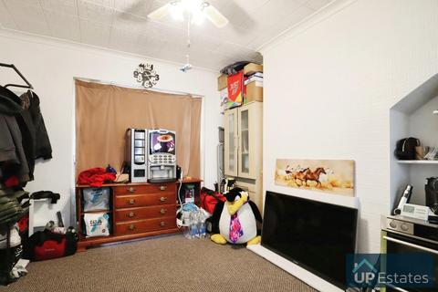 3 bedroom end of terrace house for sale, Tallants Road, Bell Green, Coventry