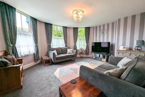 1 bedroom flat for sale, Esplanade Gardens, Scarborough