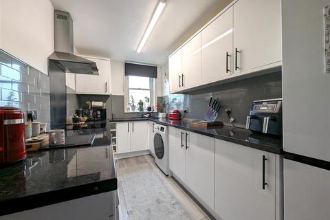 1 bedroom flat for sale, Esplanade Gardens, Scarborough