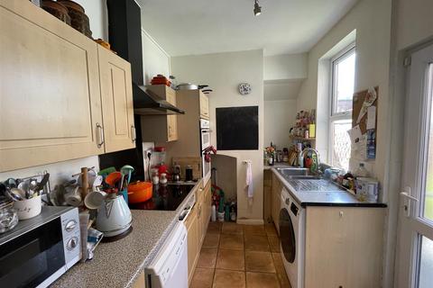 2 bedroom terraced house for sale, Bulwer Road, Clarendon Park, Leicester