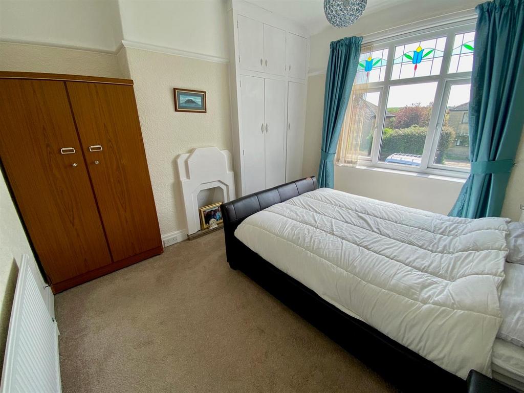 Bed front.jpg