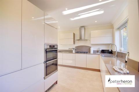 9 Hillview, Sunderland, SR3 3TL