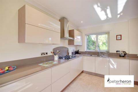9 Hillview, Sunderland, SR3 3TL